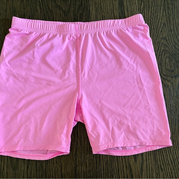 NWOT Lily Pulitzer Pink Luxletic Shorts 🌸 - Picture 2 of 6